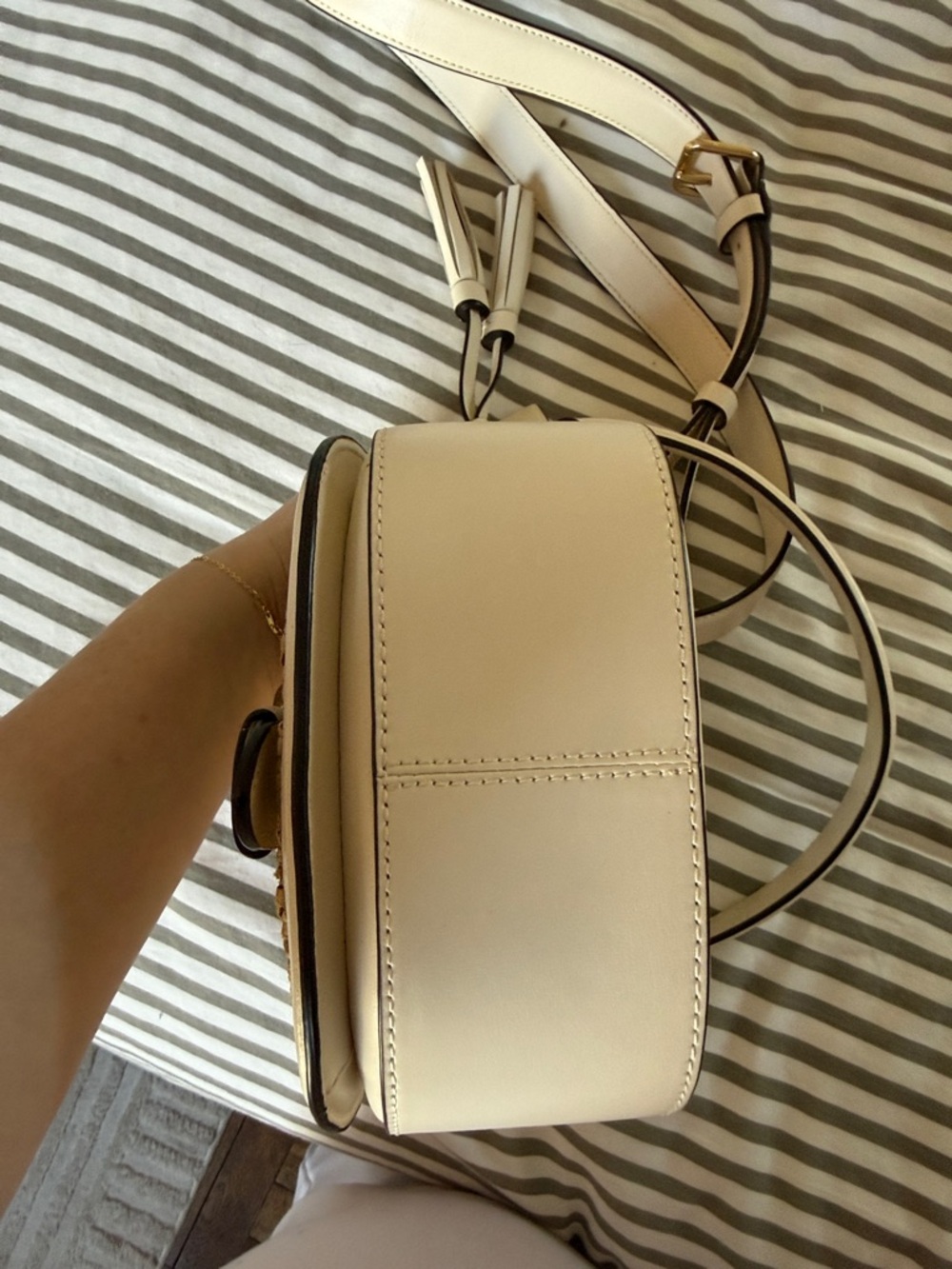Discontinued Coach Woven Straw Crossbody Bag w/ Cream White Leather Trim Gold - Picture 5 of 11